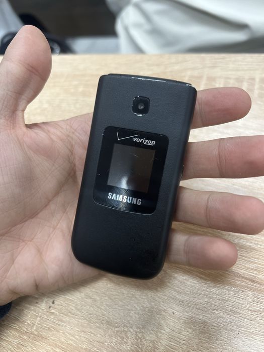 Продается Samsung Gusto 4