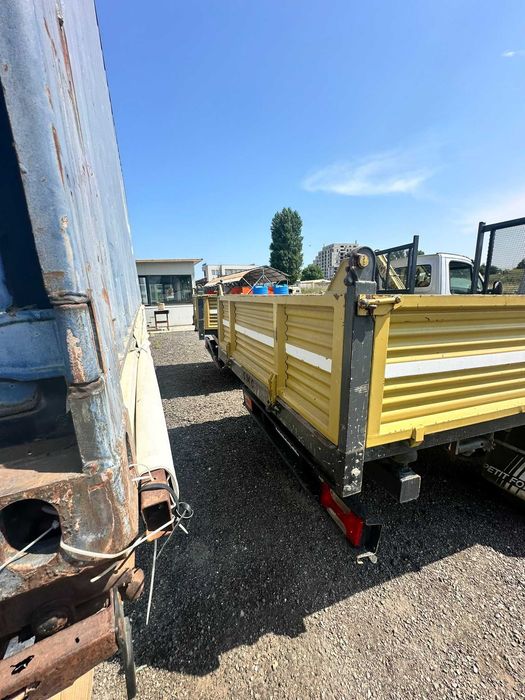Vand 2 autoutilitare Yveco Daily cu macara