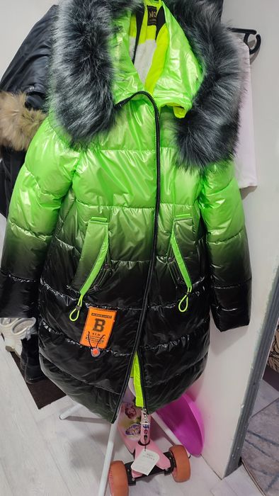 Продам новую куртку