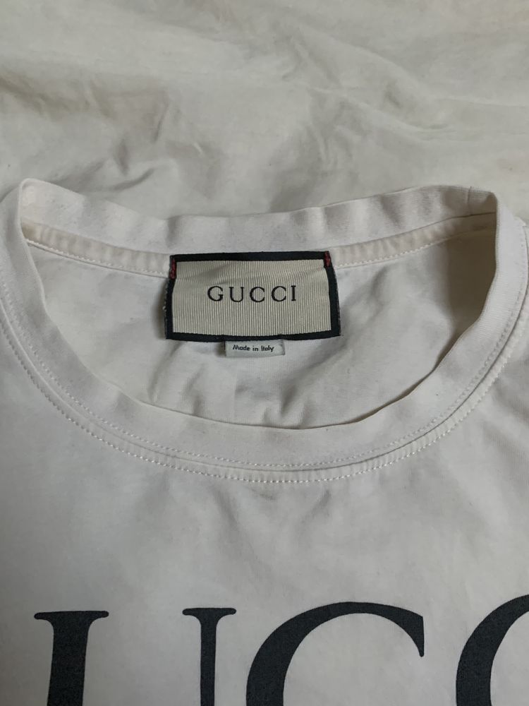 Tricou Gucci marimea S-M