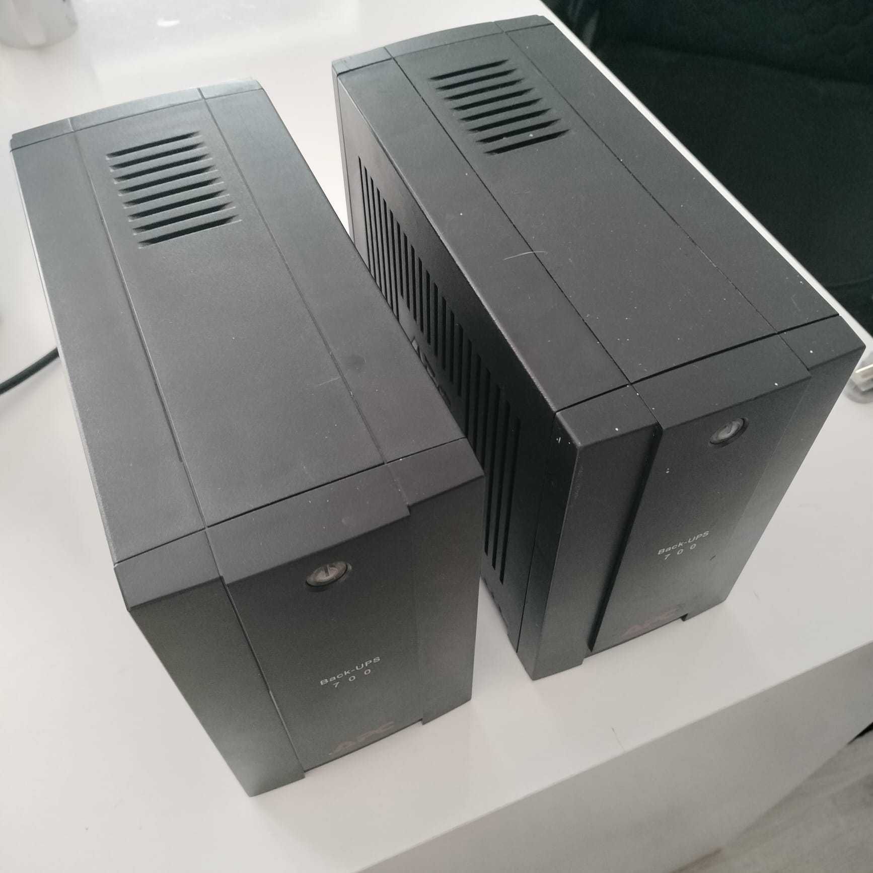 2 x APC UPS 700VA