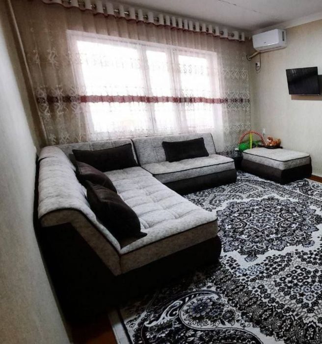 Divan sotiladi arzon narxda