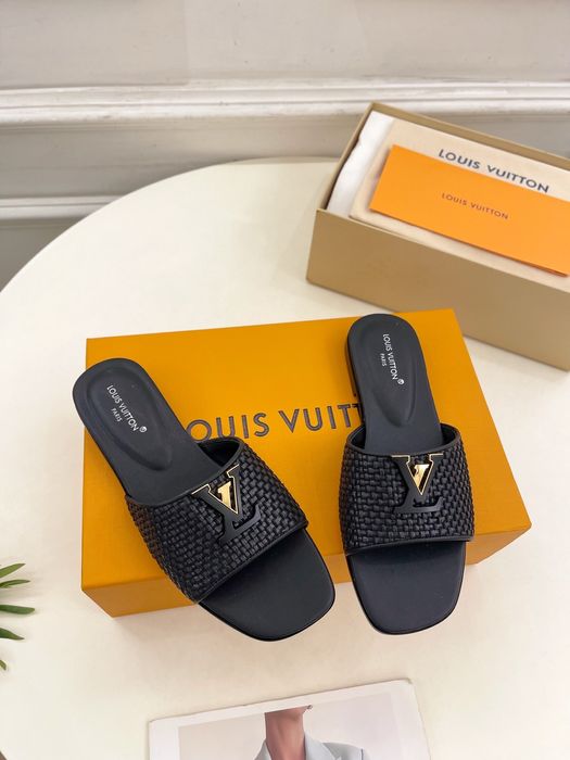 Papuci Louis Vuitton, tip Premium