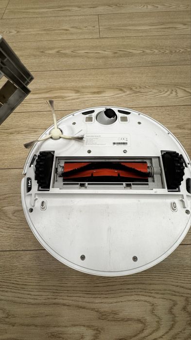 Продам робот пылеос DREAME D9