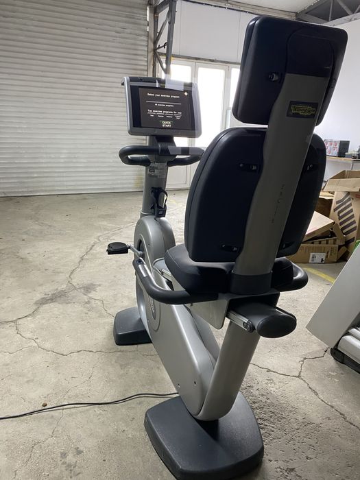 Technogym Recumbent – Echipament PREMIUM Recondiționat Profesional