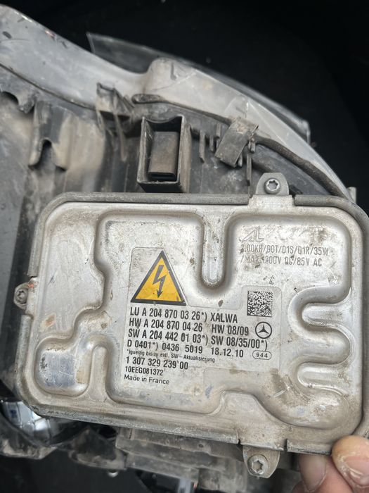 Блок Розжига фар mercedes w204 дорест