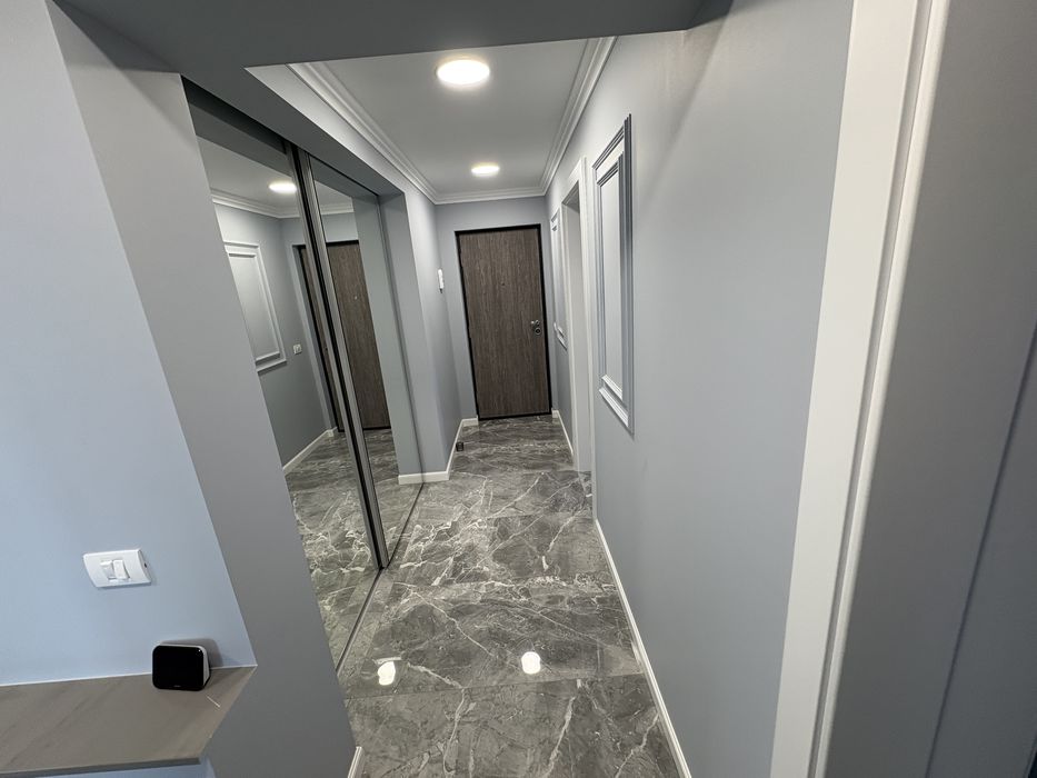 Vand apartamet 3 camere