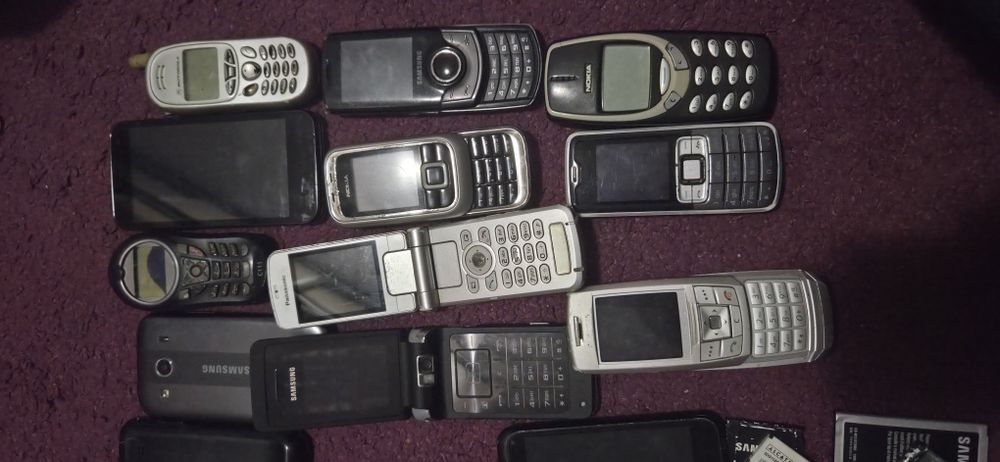 Lot telefoane vechi
