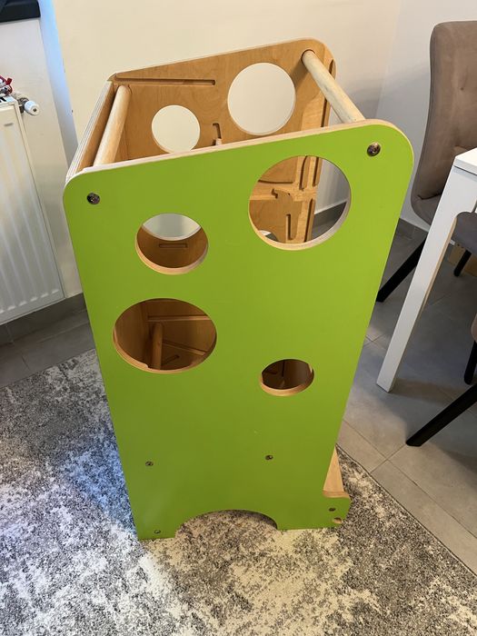 Turnul Leea Montessori