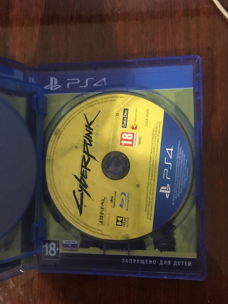 Cyberpunk, игра для ps4 в отличном состаяние