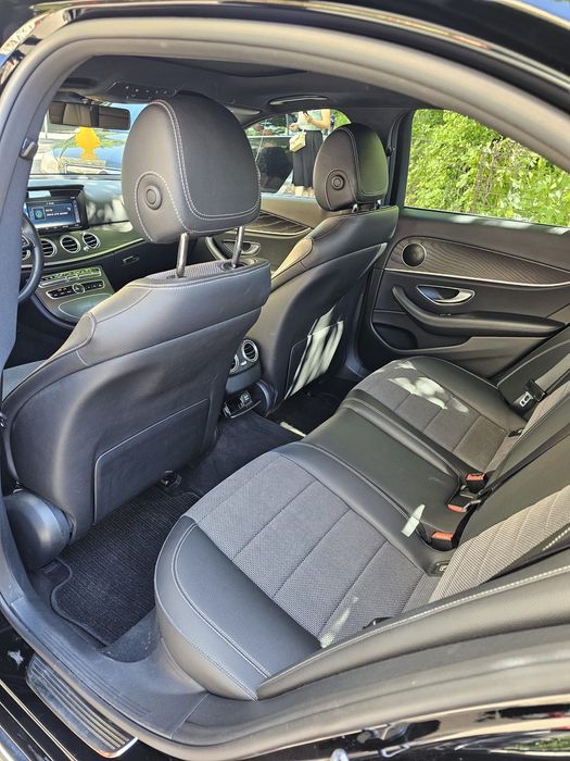 Vând Mercedes E Class