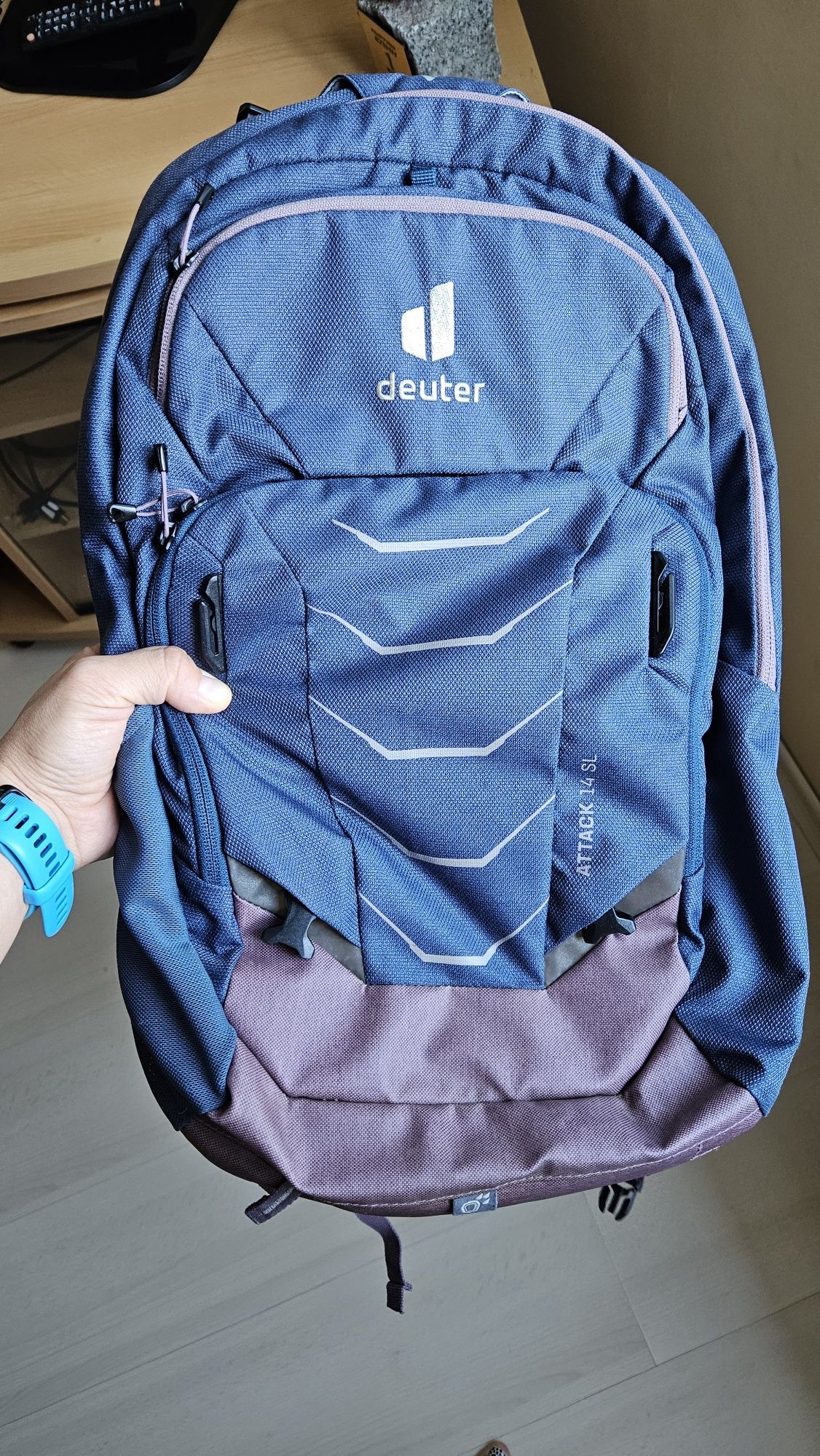 Deuter Attack SL 14L раница за планина и планинско колоездене
