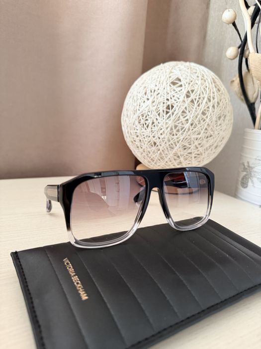 Солнцезащитные очки Victoria Beckham