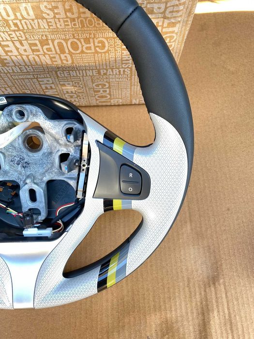 Volan nou piele Renault Clio 4 Edition 7 Captur editie limitata OE