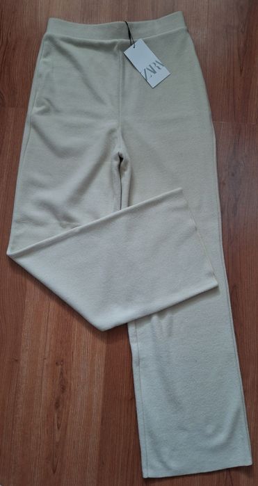 Pantaloni Zara,noi