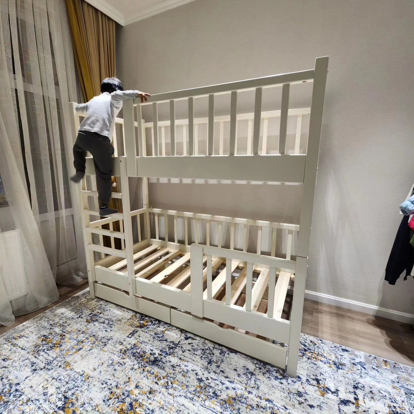 Кровать домик для ваших детей наличи йесть