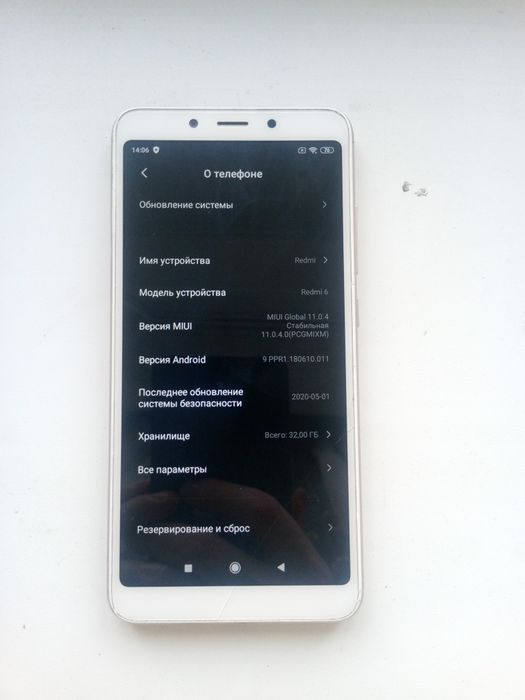 Продам телефон Redmi 6  3/32GB в отличном состоянии
