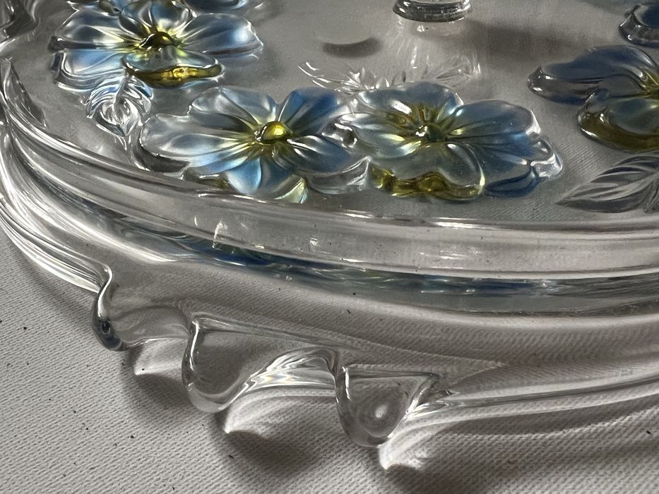 Продается ретро тарелка на ножке