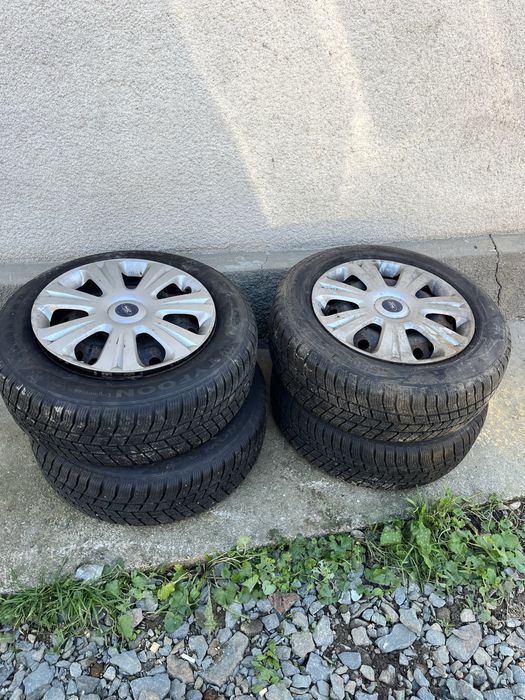 4 cauciucuri cu jante de tabla 215 60 16
