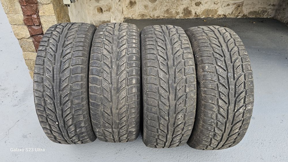 Зимни гуми 235 60 18