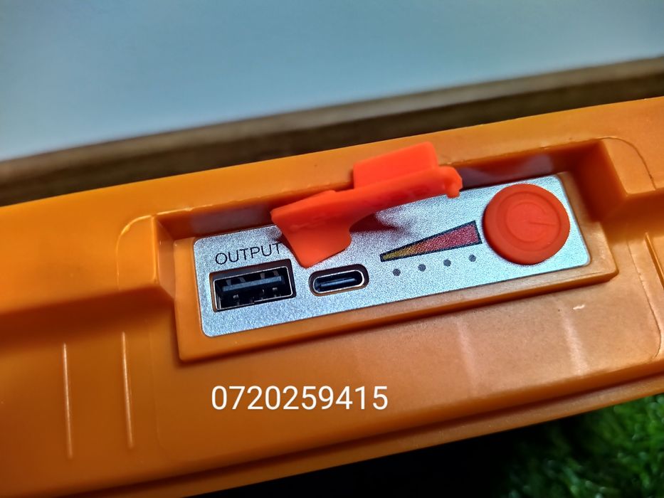 Proiector solar portabil puternic 500W / 4500lm/ 12500mAh, Camping
