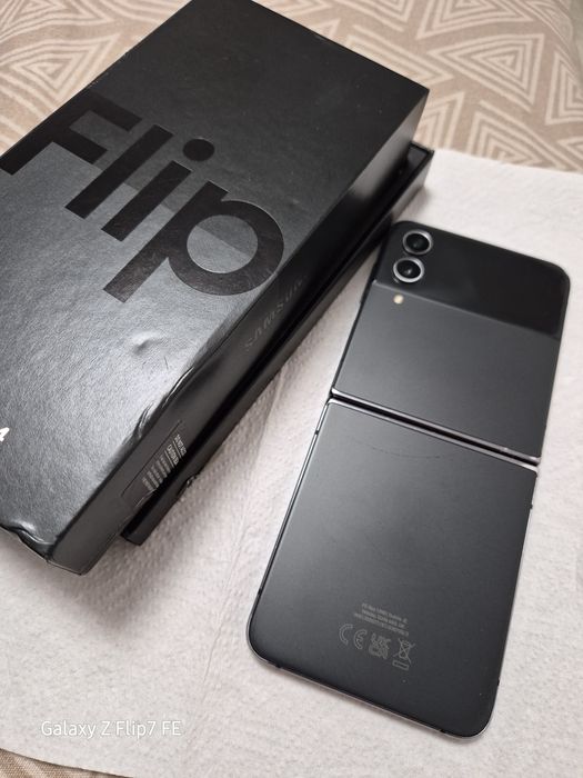 Samsung Galaxy Z Flip 4