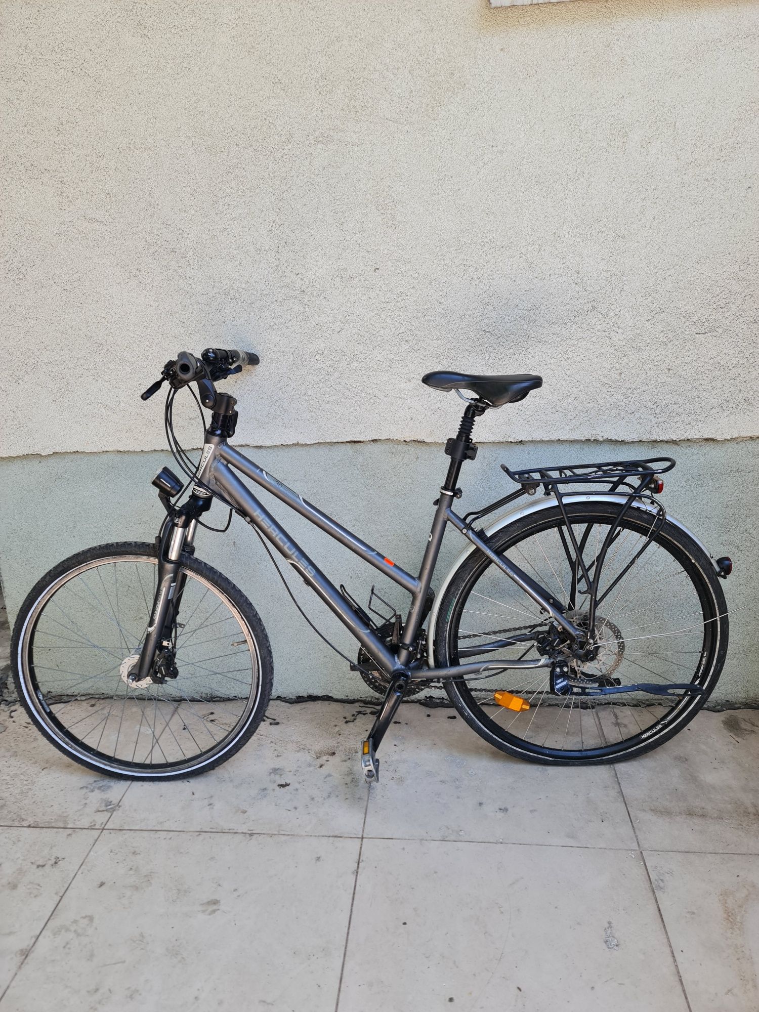 Amanet Vitan 107 Bicicleta Hercules D30 Trekking