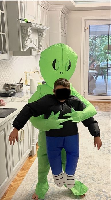 Costum extraterestu Halloween