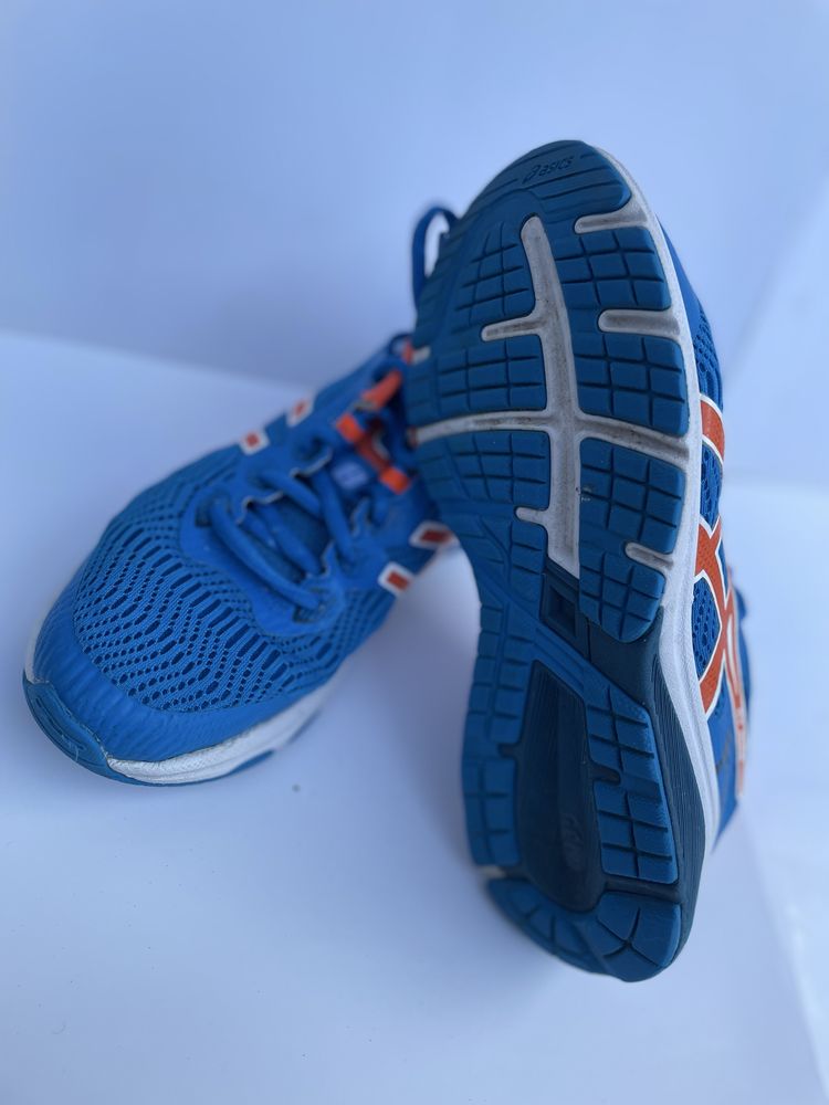 Детски маратонки ASICS