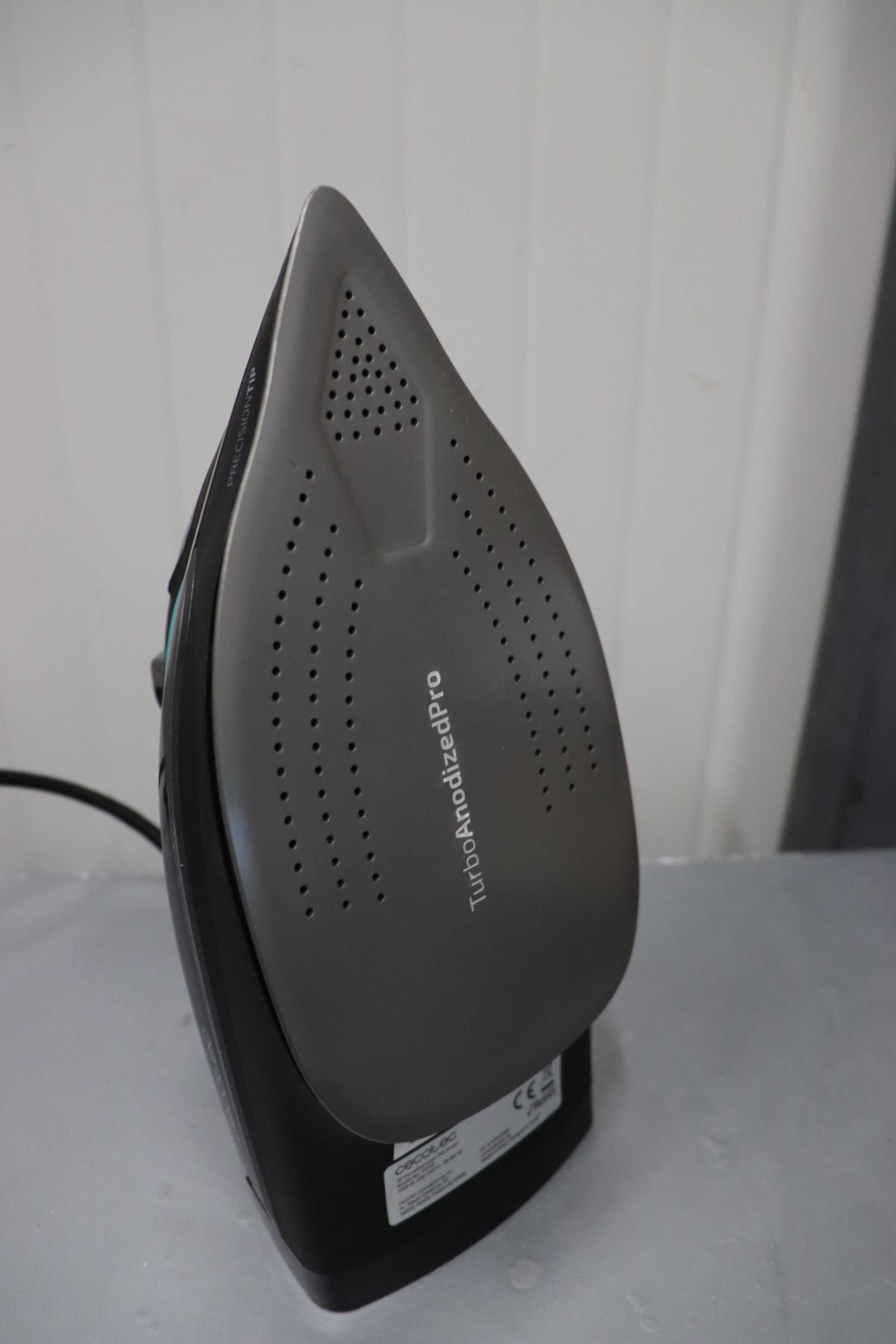 Парна ютия Cecotec 3D ForceAnodized 750 Smart. 3100W, LCD екран