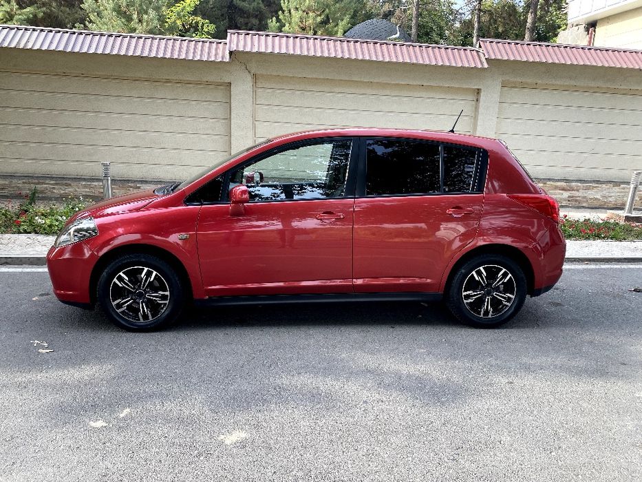 Продается Nissan tiida
