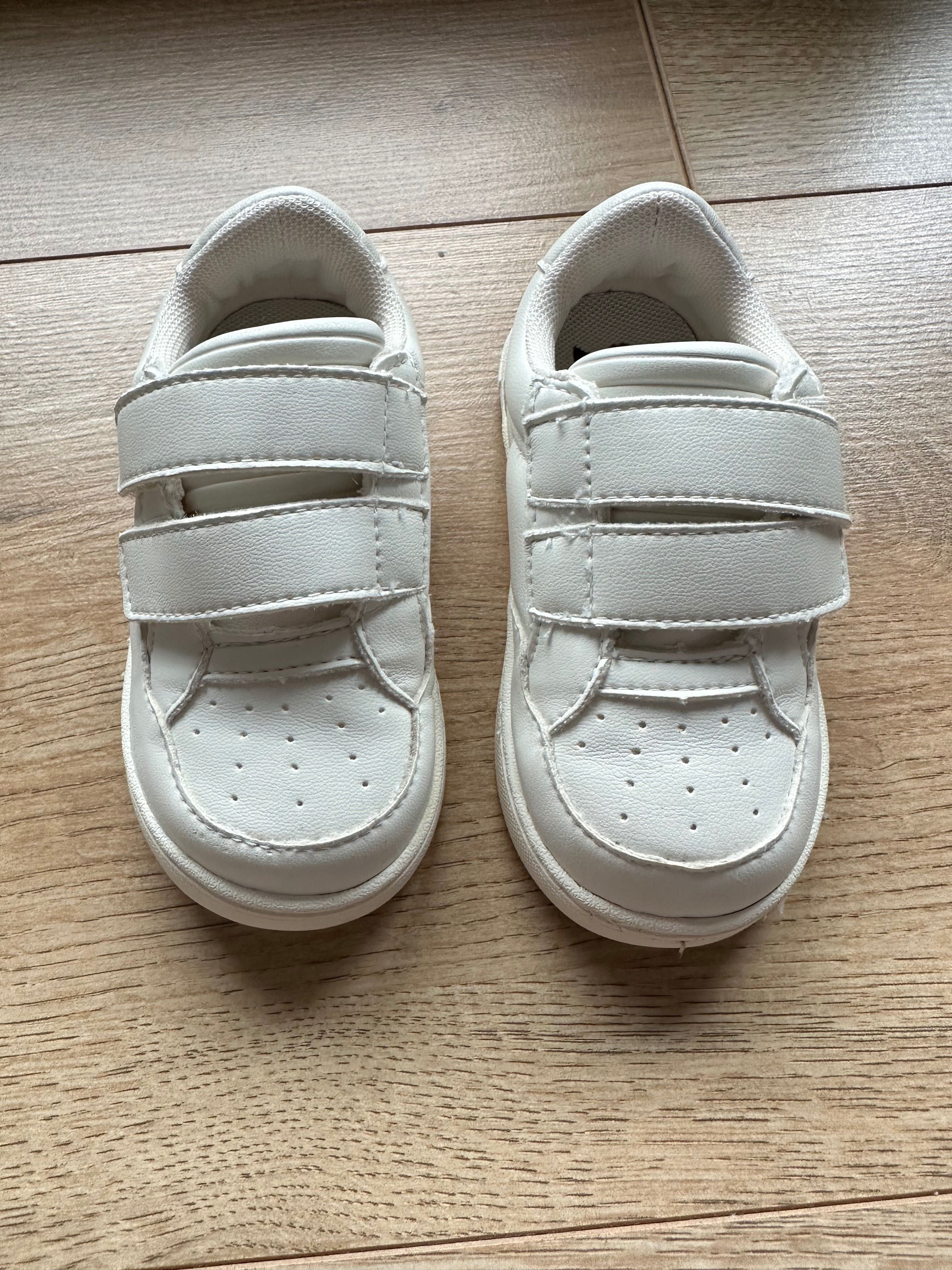 Детски обувки/сандали 20,22 размер