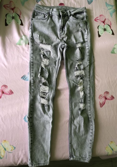 Blugi cu talie joasa Bershka