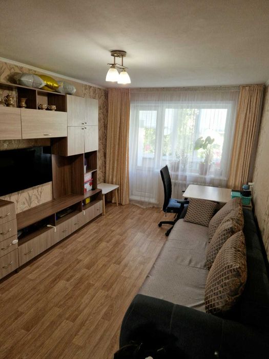 Продам 2-комнатную квартиру в центре города (Рахмет)