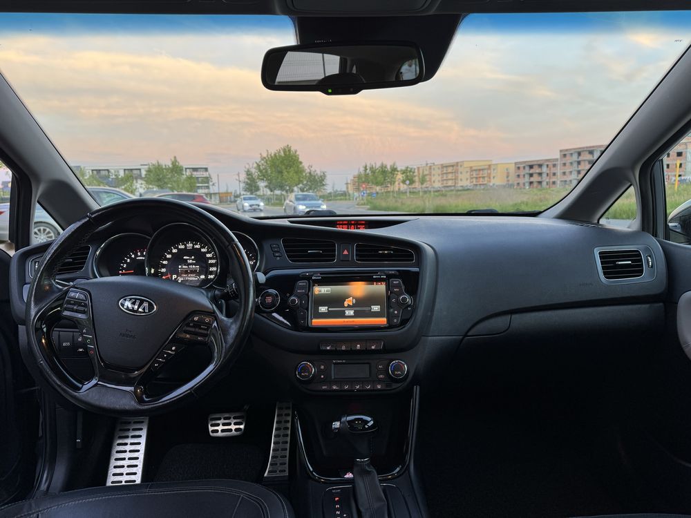 Kia Ceed 1.6 CRDi, 2012 Panoramic
