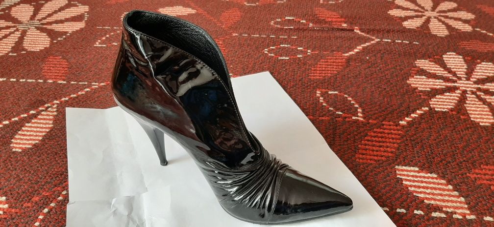 Обувь женская производства Италия