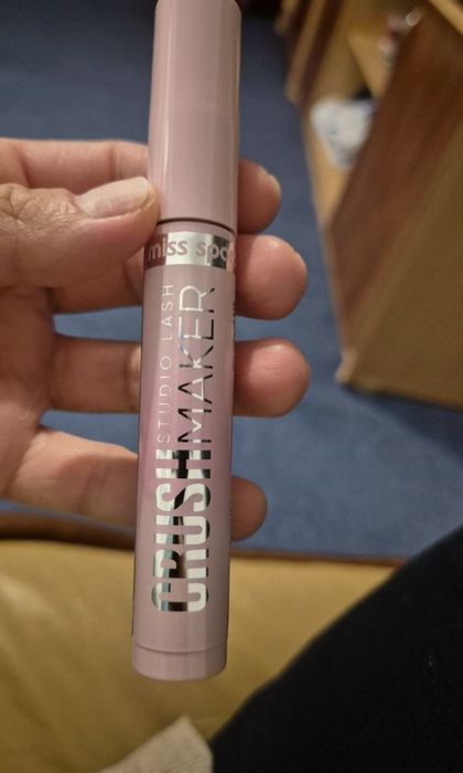 Mascara,creion de buze si gloss de dama