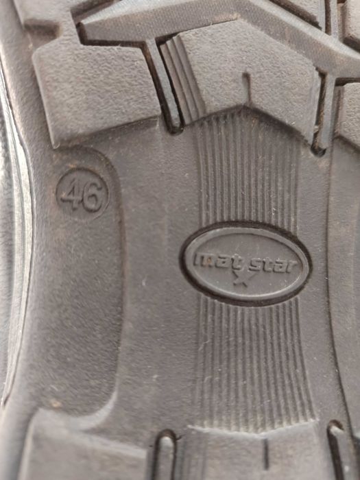 Продавам мъжки боти