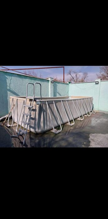 Бассейн огромный продам ,целый.