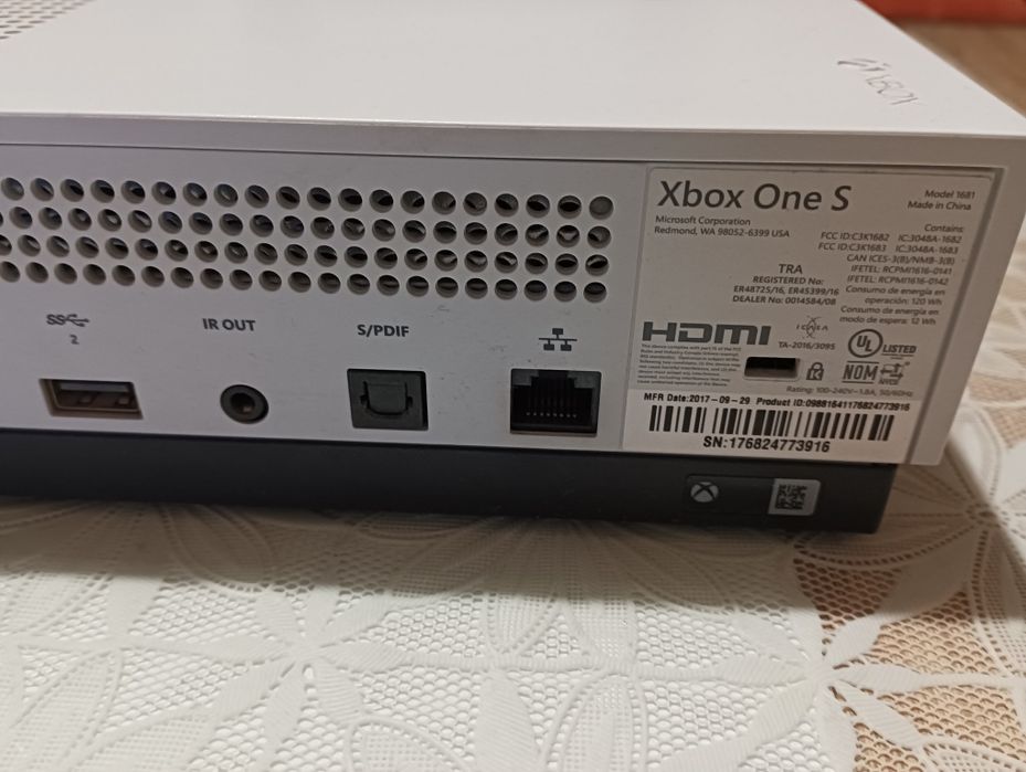 Xboxone 500GB  като нов