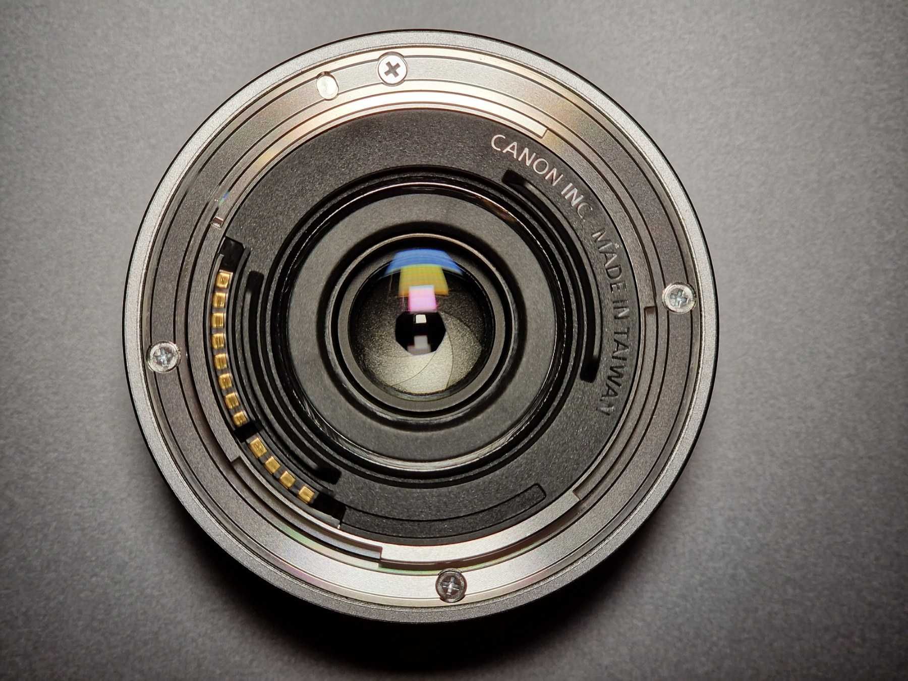 Canon RF 16mm f/2.8 STM