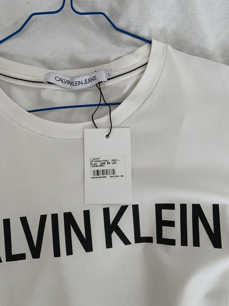 Vand tricou Calvin Klein