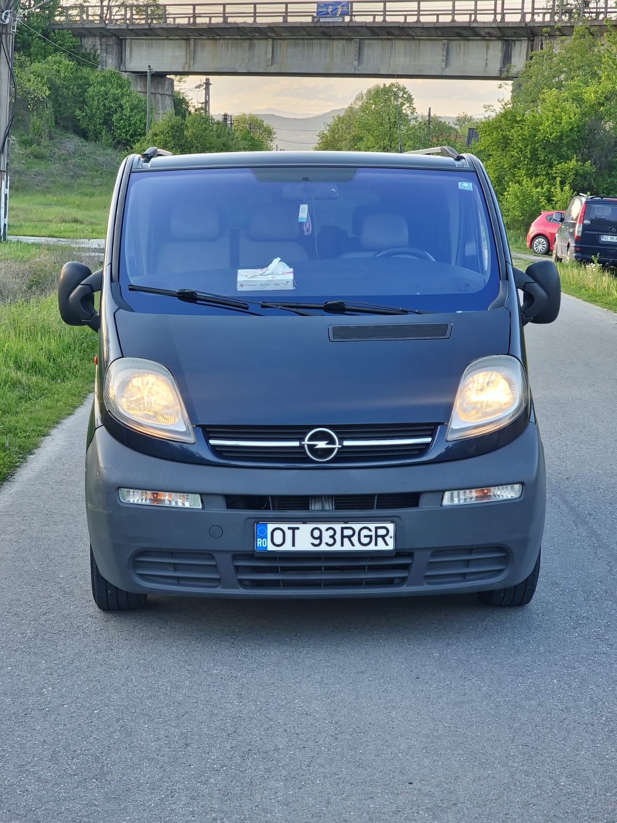 Vând Opel viavaro 8+1
