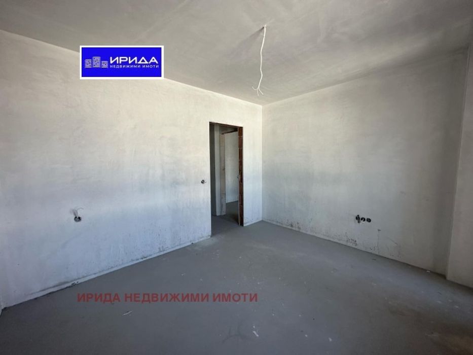 Просторен тристаен апартамент в квартал Манастирски ливади с АКТ 16!