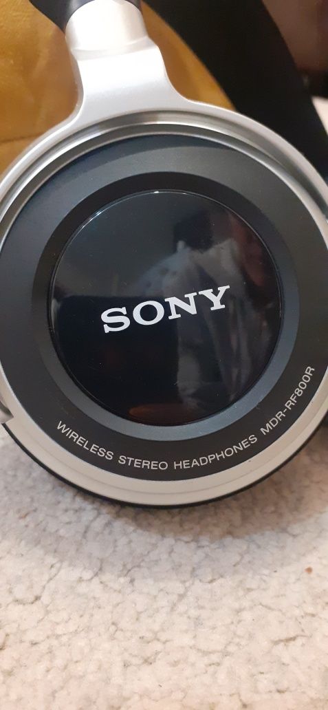 Stereo wireless слушалки SONY