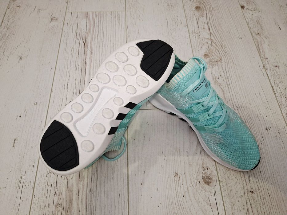 Adidas-Ориг. Маратонки  Нови!