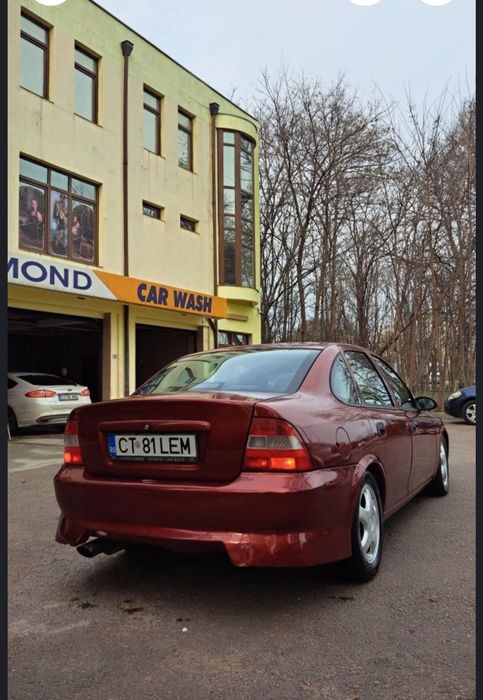 Vând urgent Opel Vectra Berlina