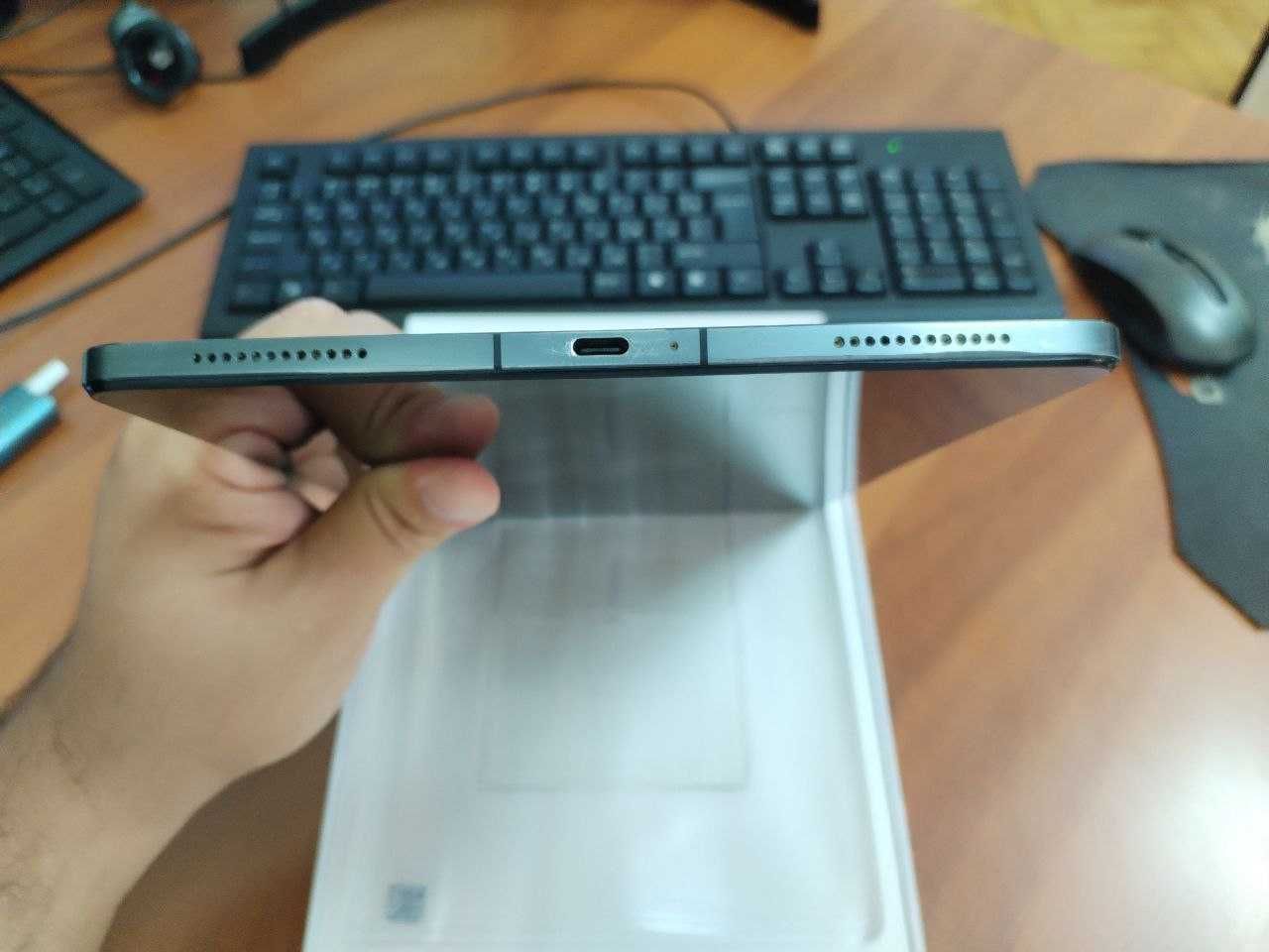 Продам Xiaomi Pad 5 (256 ГБ, мокрый асфальт)