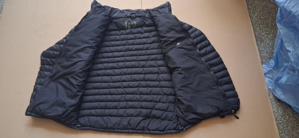 Geaca the north face mărime xxl, merge la marimea L