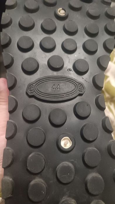 Кроссовка янги..